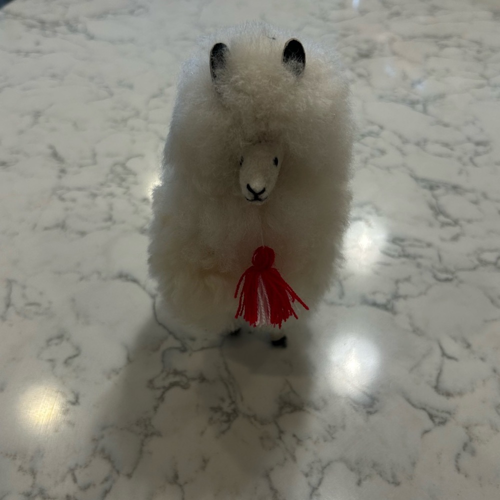 Little 7” Fuzzy White Alpaca Statue‎ Figurine